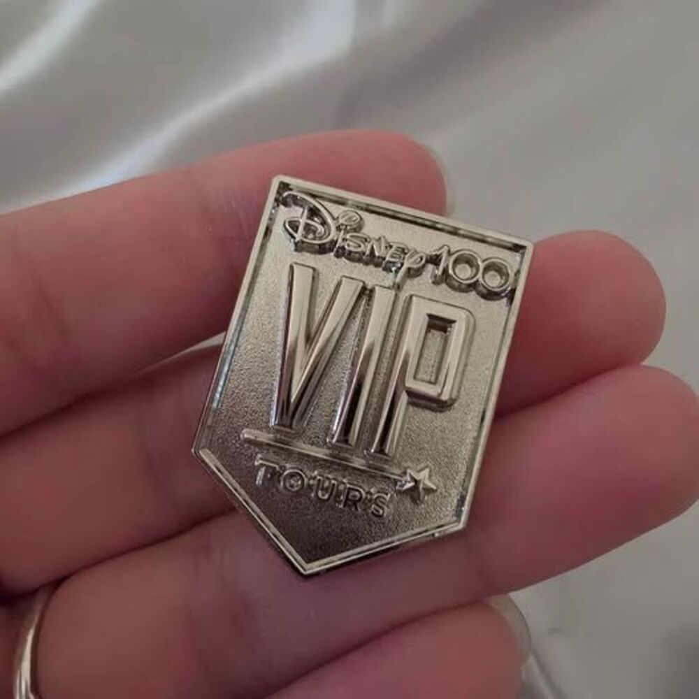 Disneyland VIP 100th